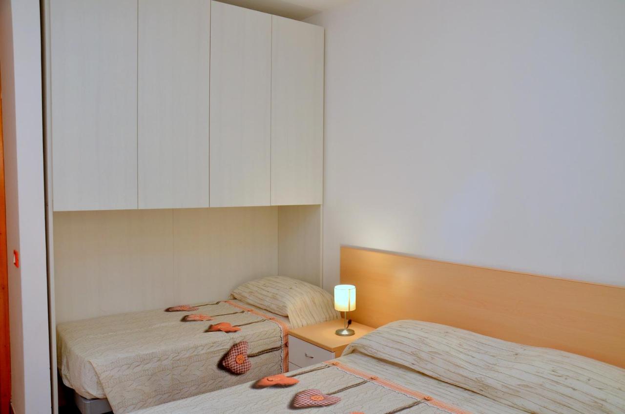 Condominio Corinzia ビビオーネ エクステリア 写真