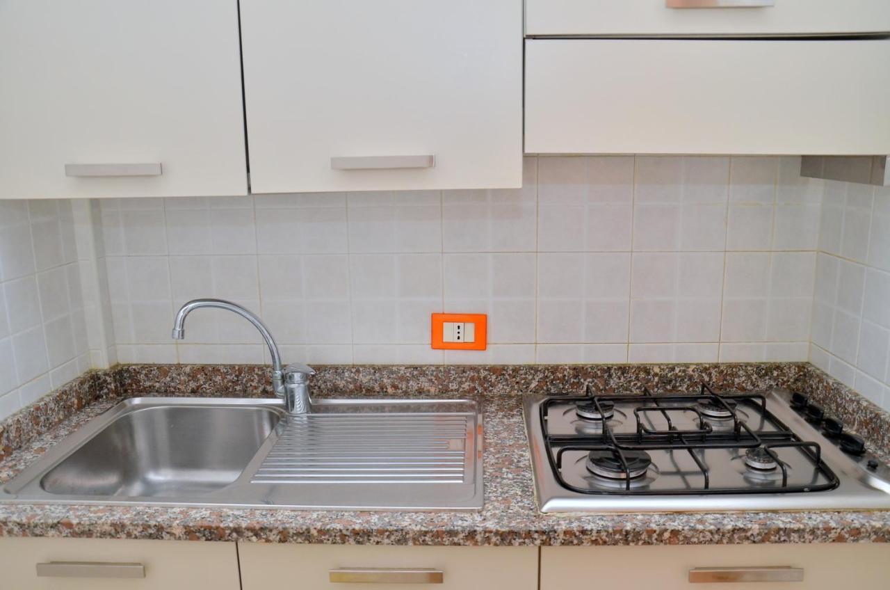 Condominio Corinzia ビビオーネ エクステリア 写真