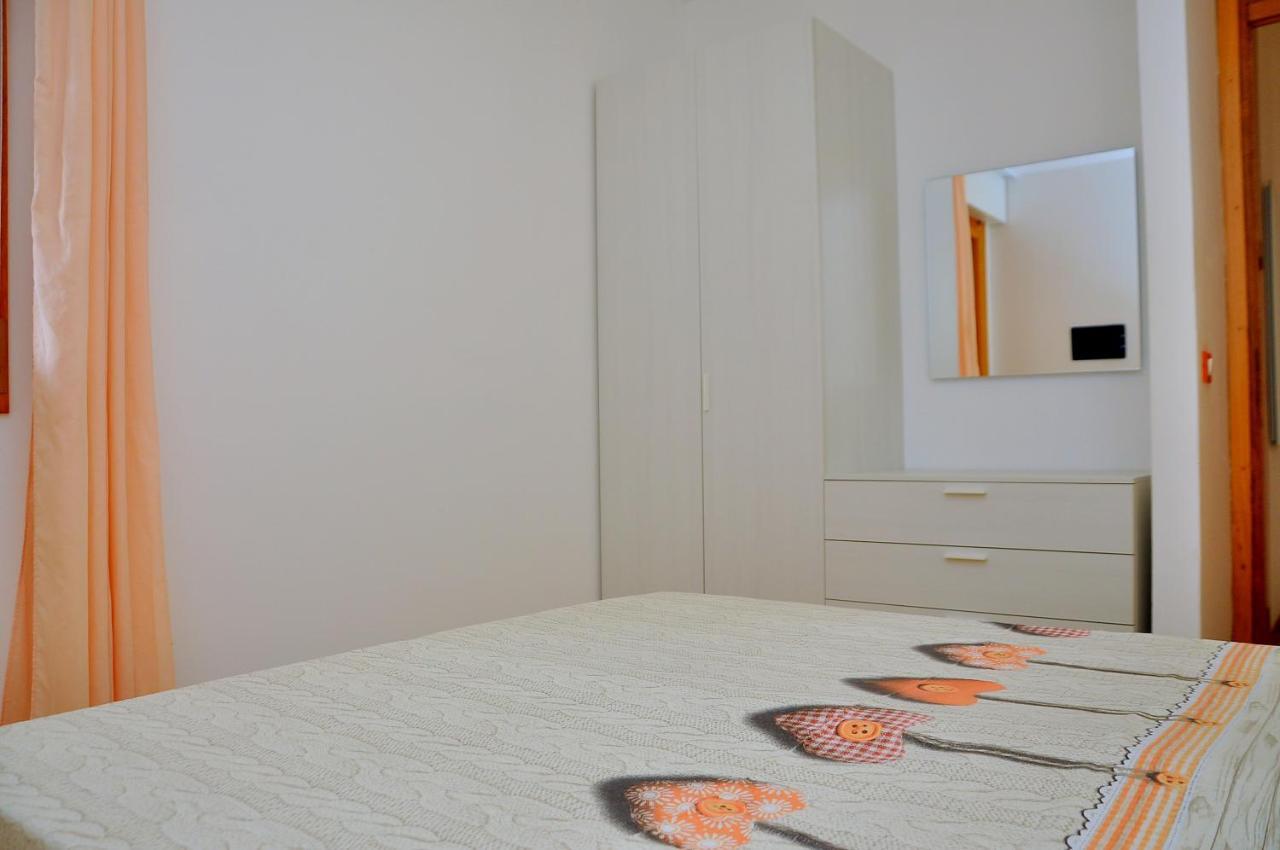 Condominio Corinzia ビビオーネ エクステリア 写真