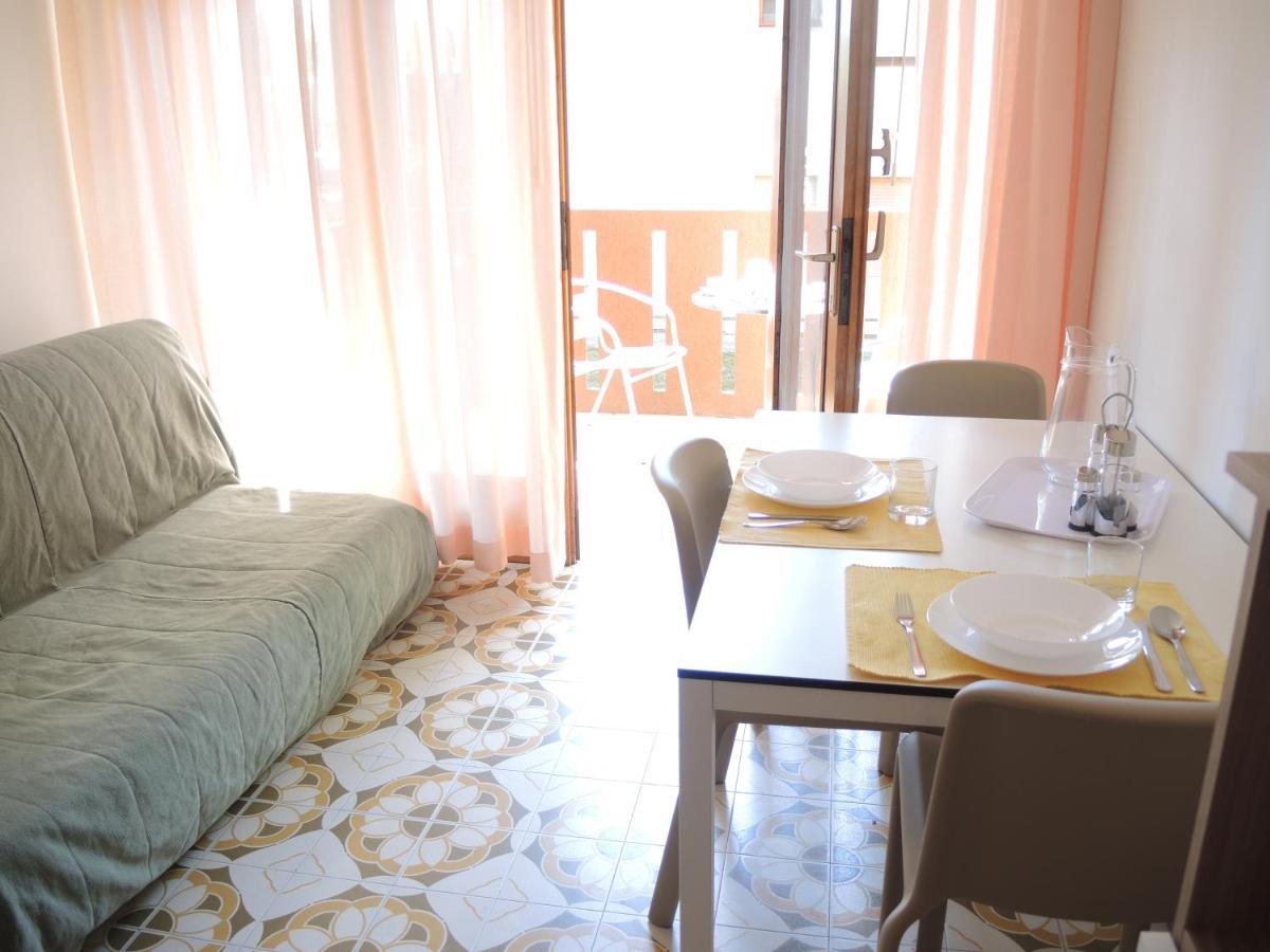 Condominio Corinzia ビビオーネ エクステリア 写真