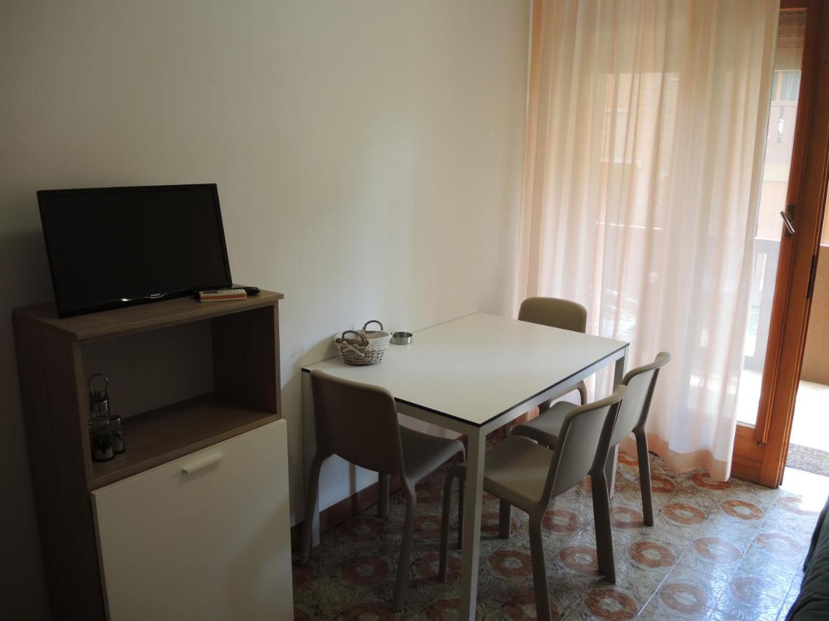 Condominio Corinzia ビビオーネ エクステリア 写真